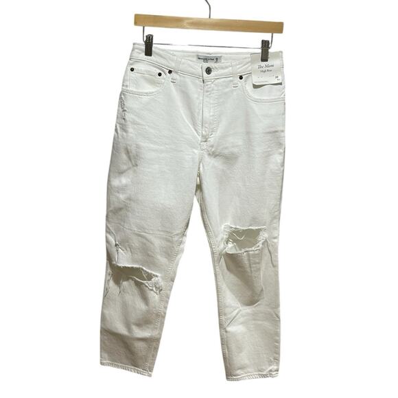 NWT Abercrombie & Fitch The Mom High Rise Jeans 6R Distressed Tapered Leg Pocket - Picture 1 of 8